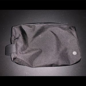 COPY - Lululemon Dopp Kit